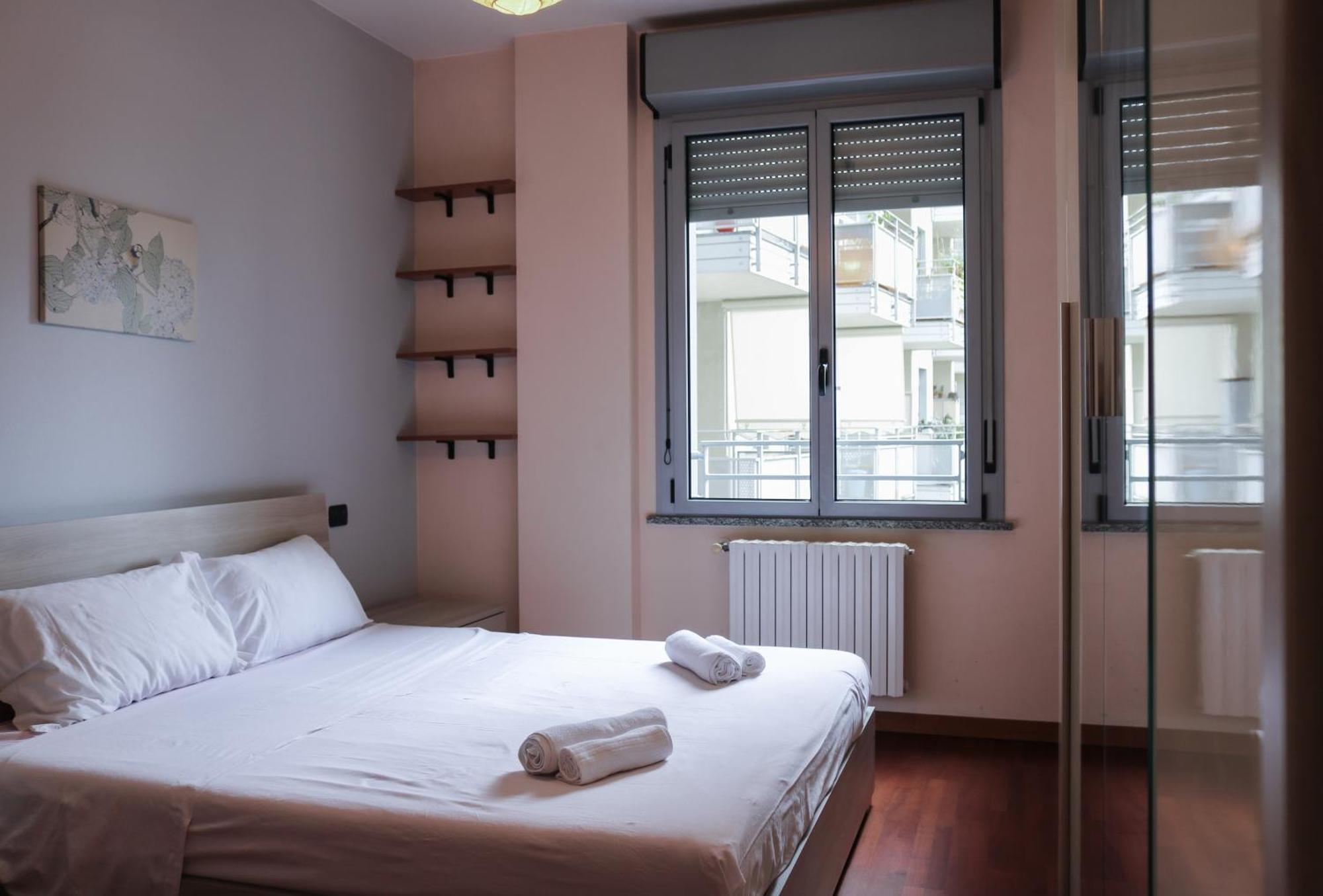 Urban Balcony Hideaway - 3 People Milan