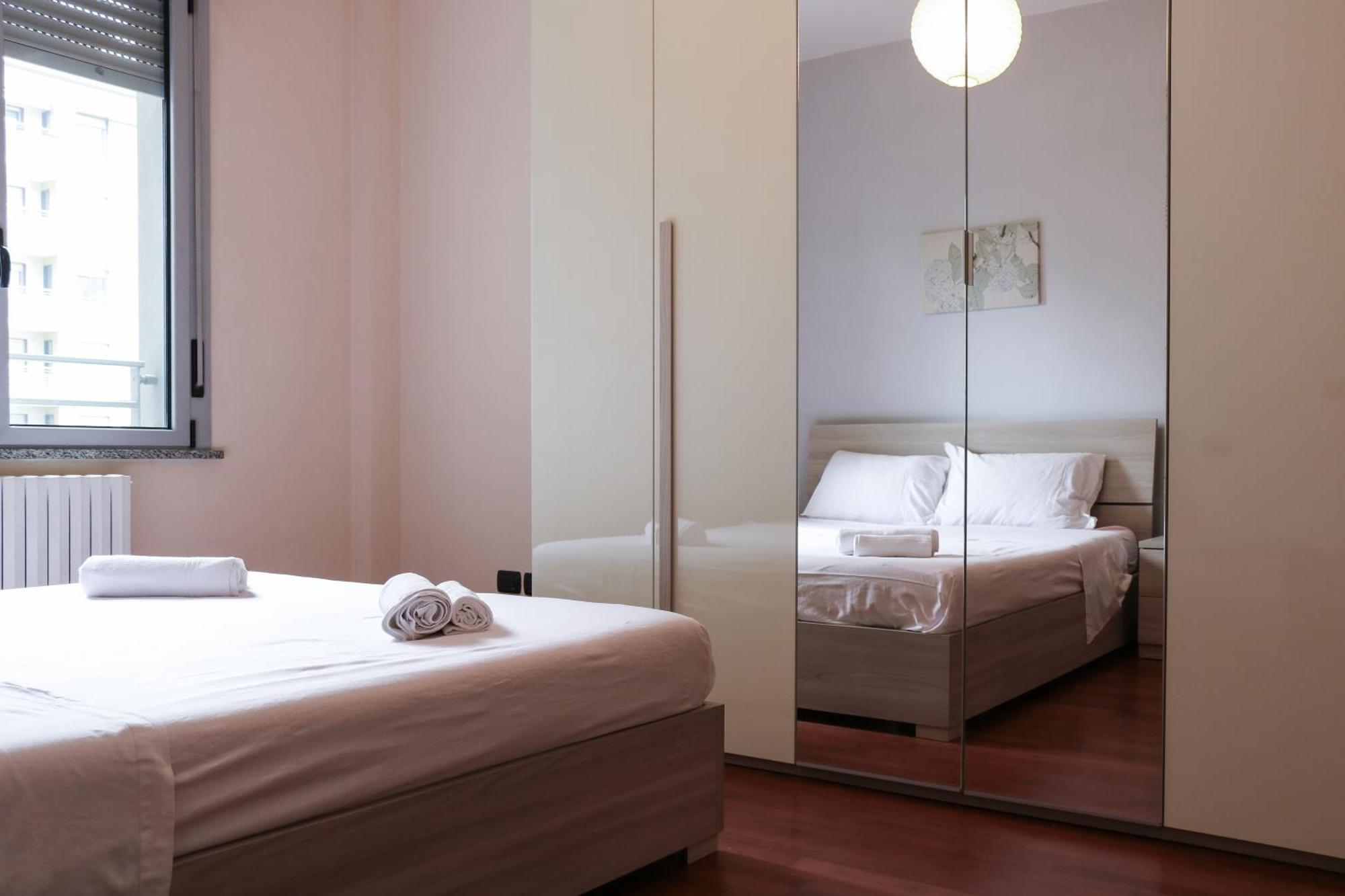 Urban Balcony Hideaway - 3 People * Milan